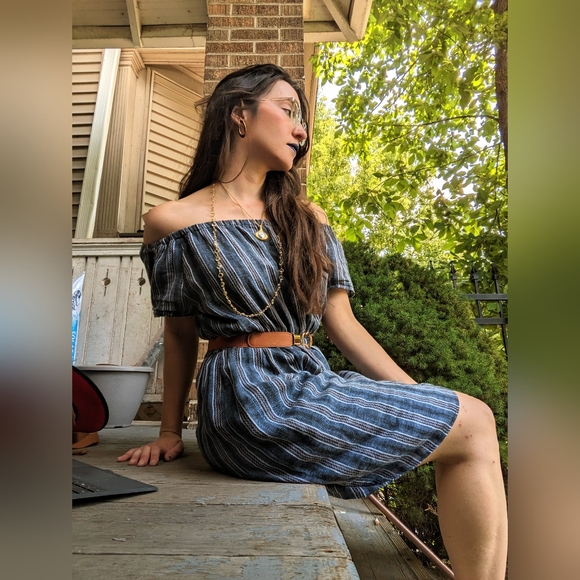 Meet your Posher, Cecelia - Picture 4 of 5